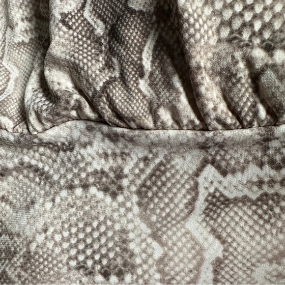 White House Black Market XS Snake Print Camisole - Picture 9 of 16